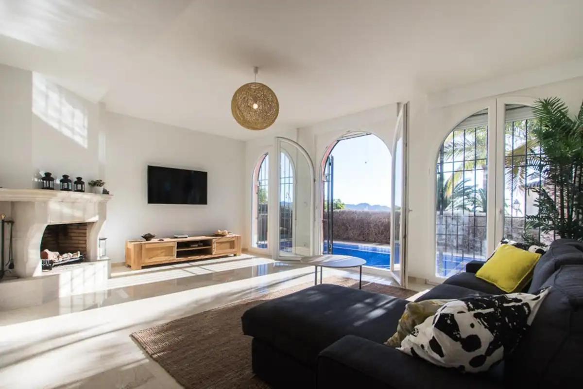 Asia Gardens Villa With Private Pool In Benidorm Cala de Finestrat Eksteriør bilde